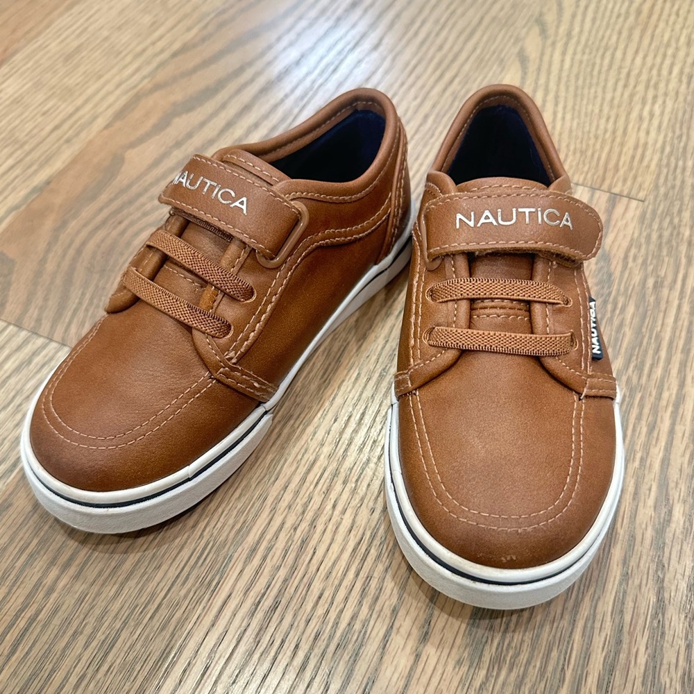 Nautica Kids Dress Shoes Size 9